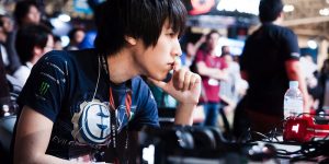 ももち選手は弱い？年収や大学などプロフィールまとめ【eスポーツプロゲーマー】